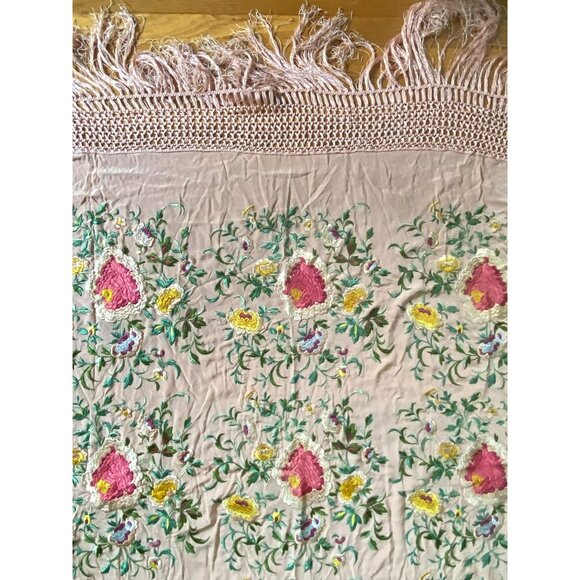 Antique Vintage Piano Shawl Embroidered Pink Silk Art Nouveau LARGE 68”x68” - Picture 7 of 13